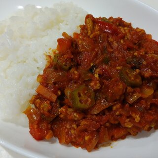 トマト缶でキーマカレー